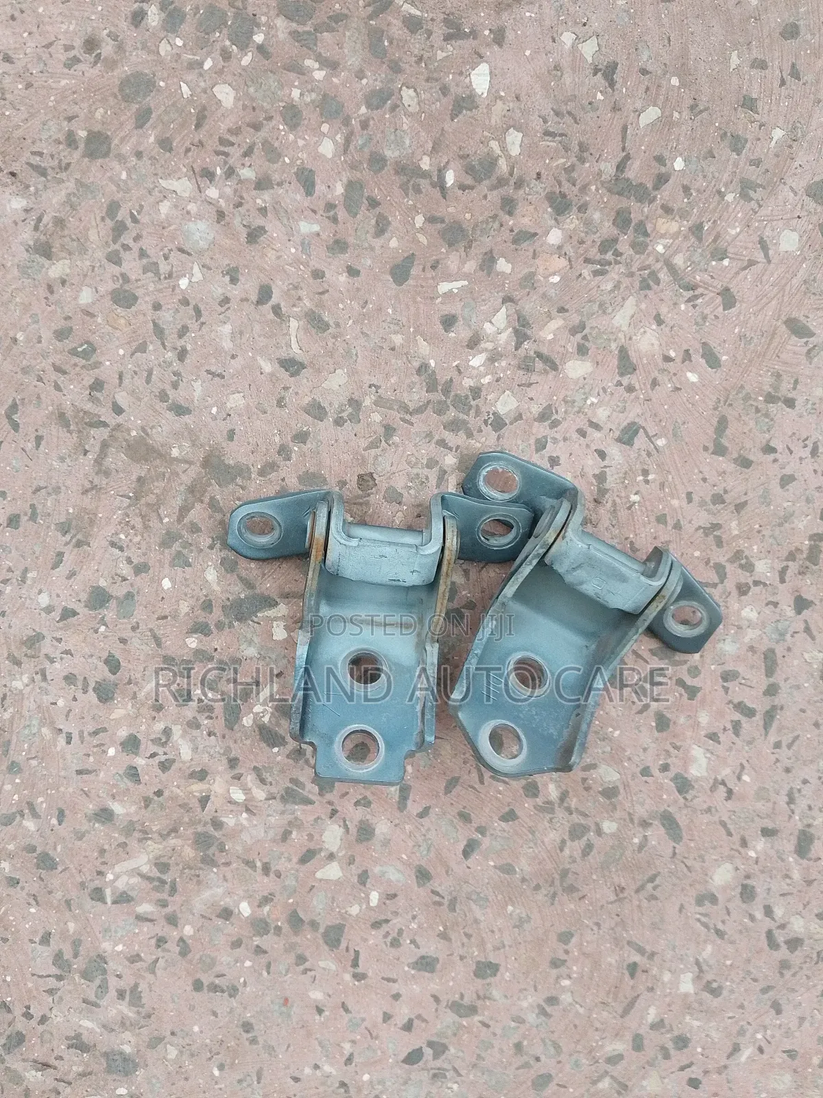 Door Hinges for Mazda
