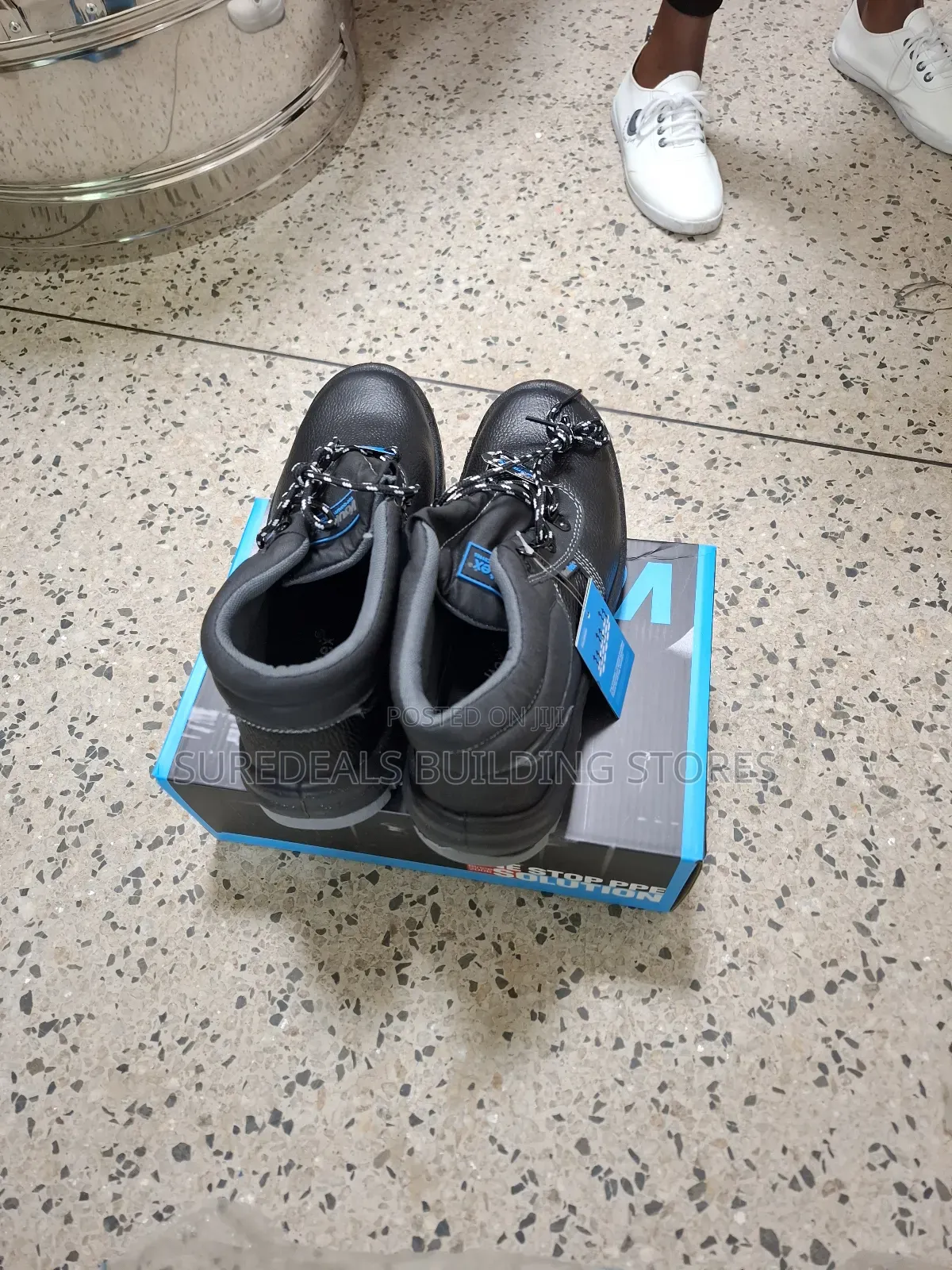 Safety Boots (Vaultex Brand).