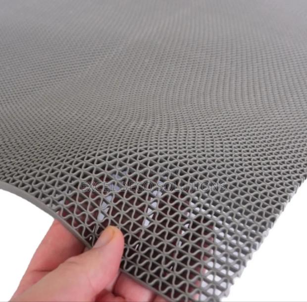 PVC Anti-Slip Entryway Mat – Dirt Trapper Safe - main view