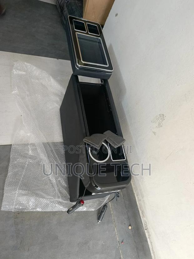 Armrest For Noah/Voxy With Charging Ports Cigarette Lighter