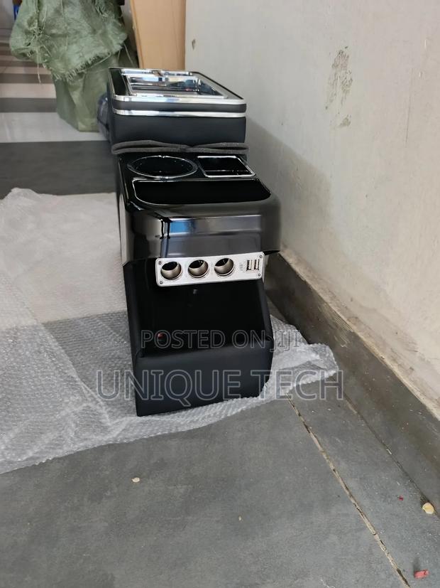 Toyota Voxy/Noah Armrest – Usb Ports Cigarette Lighter - main view