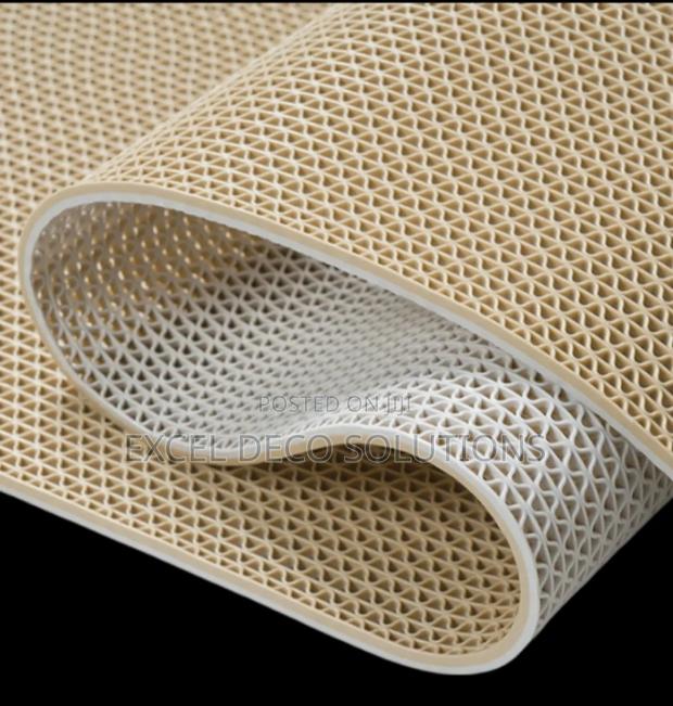 Anti-Slip PVC Bathroom Mat – No More Slips After Shower