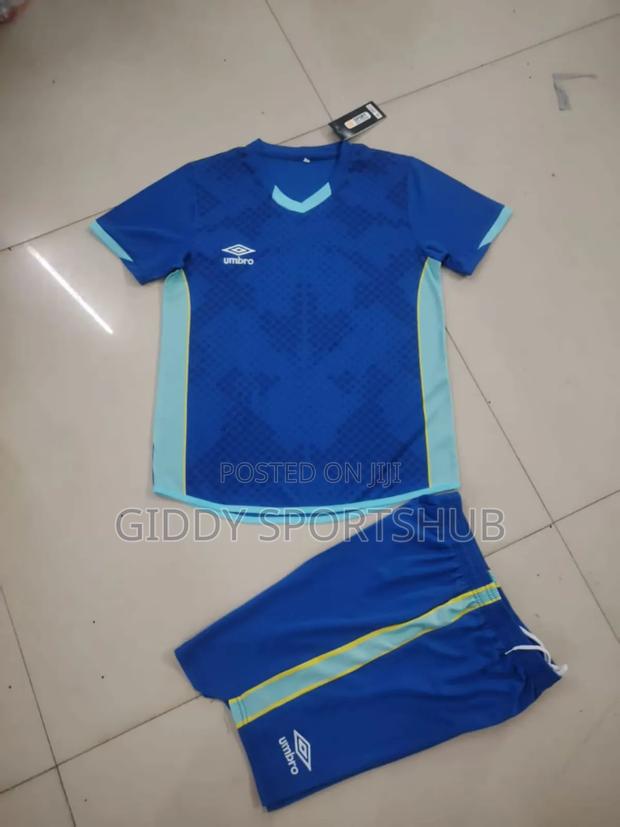 Football Kits Uniforms - thumbnail 2