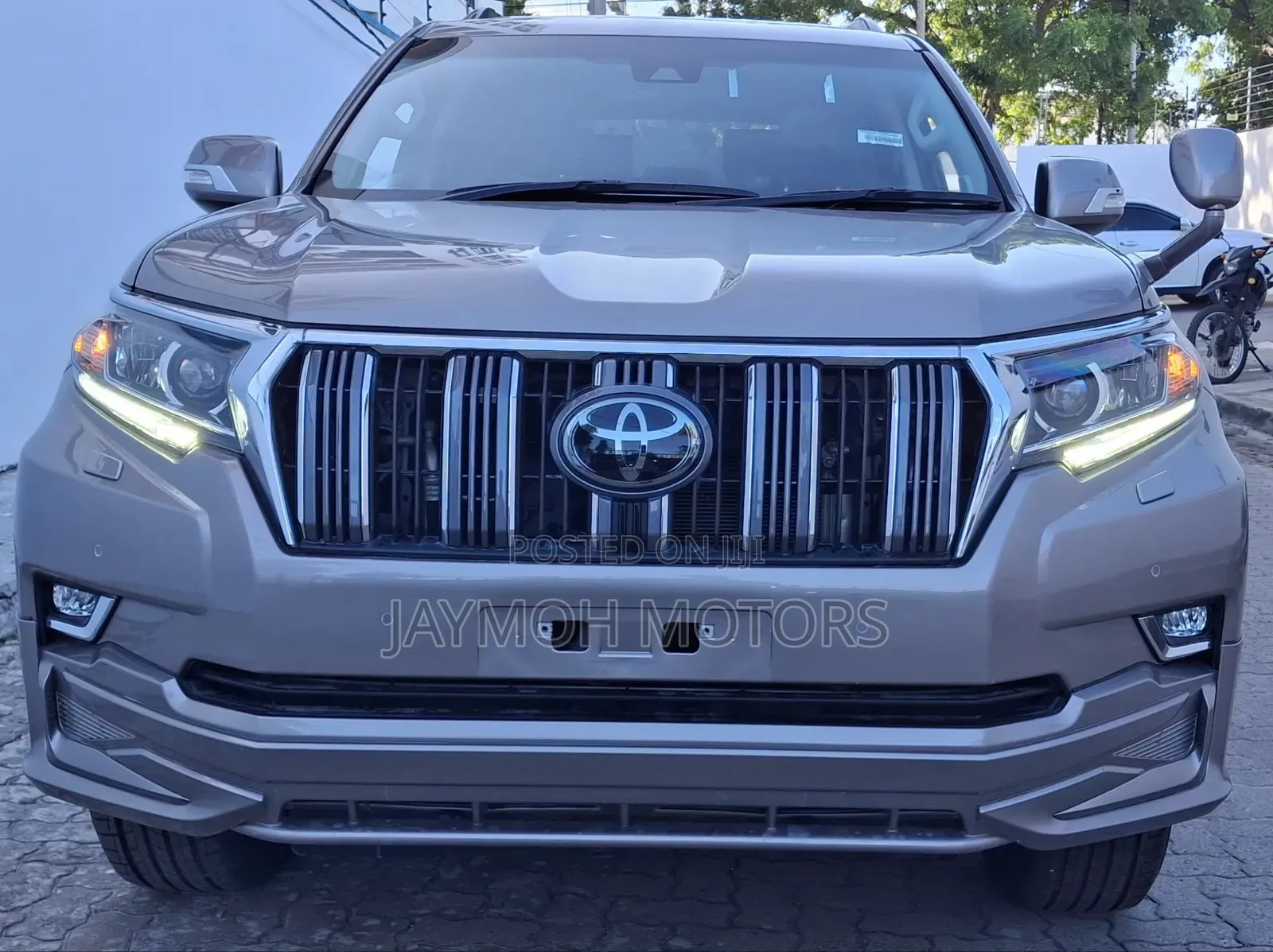 Toyota Land Cruiser Prado 2018 Brown