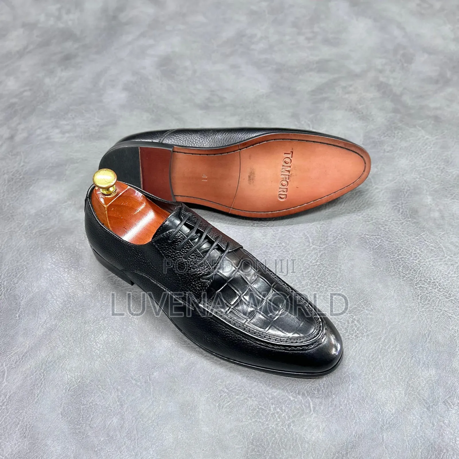 Tomford Laced Officials