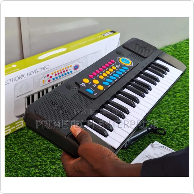 37 -Key Piano With Microphone - main view