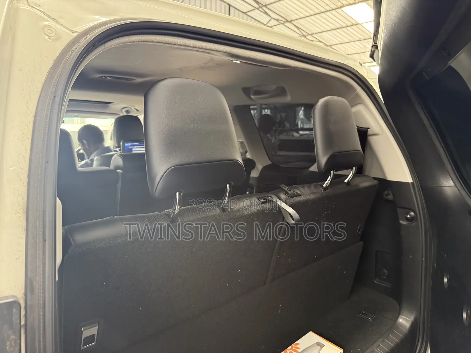 Toyota Land Cruiser Prado 2.7 2018 White