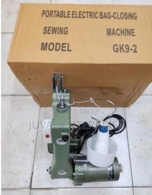 Bag Closer Machine - main view