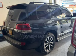 Toyota Land Cruiser 2016 Black