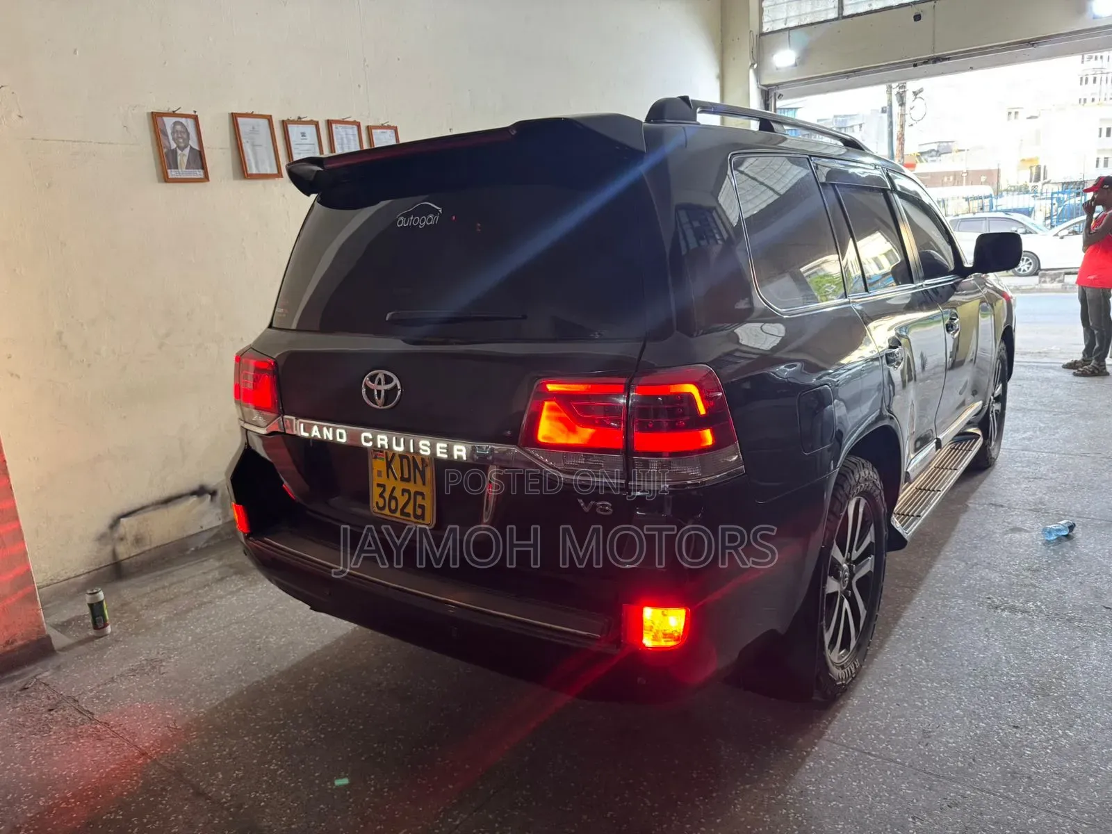 Toyota Land Cruiser 2016 Black
