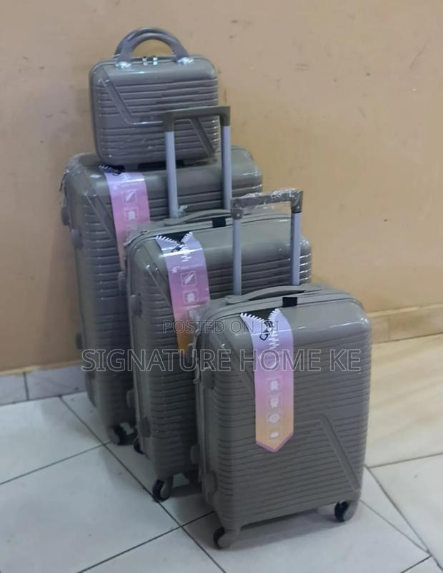 4 in 1 Luxurious Unbreakable Suitcase - thumbnail 3