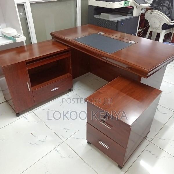 Office Desk : Prestige Executive Office Desk – 1400mm