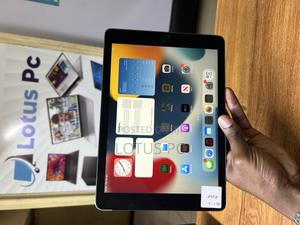 Apple iPad Air 2 64 GB Silver - main view