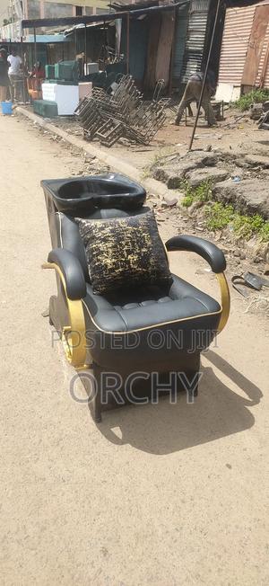 Golden Shampoo Unit/ Salon Sink - main view