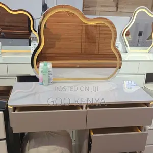 Dressing Table ; Nordic Style Dressing Makeup Table