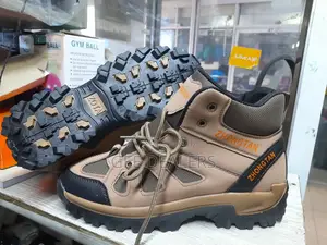 Unisex Waterproof Hiking Boots Size 40-45