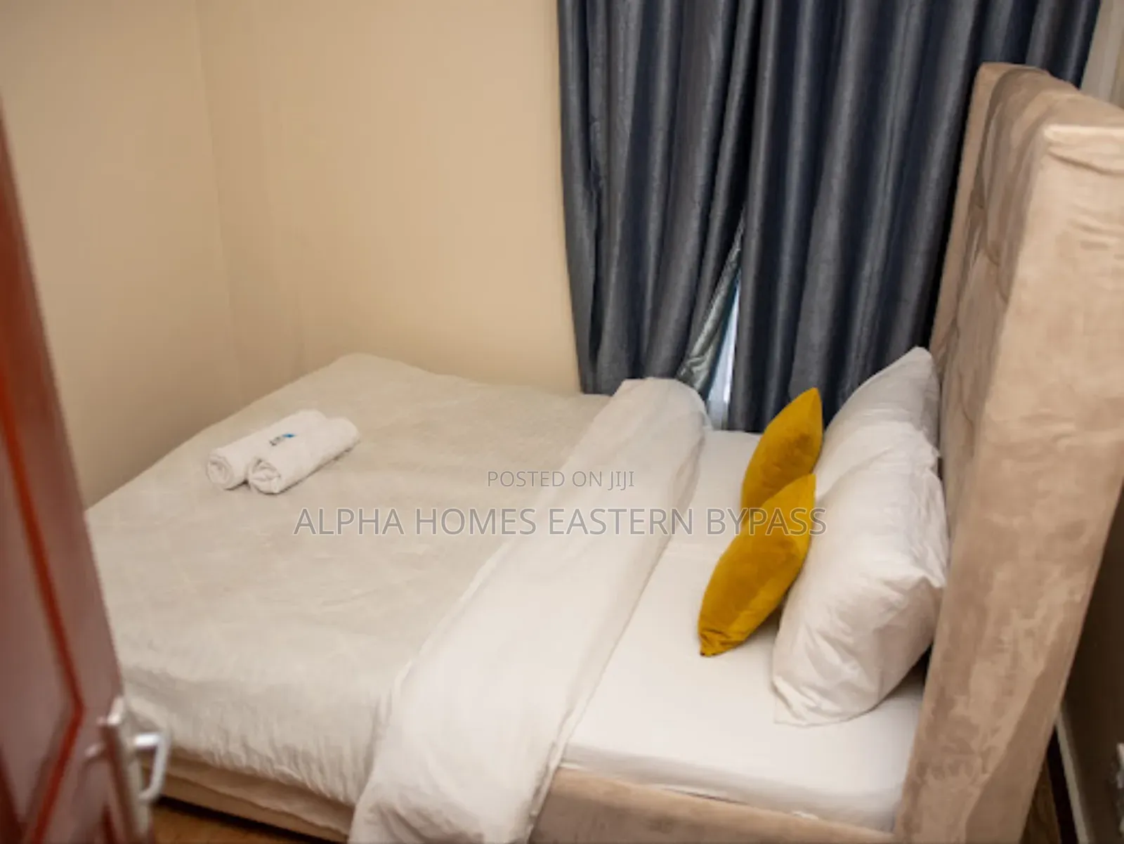 Modern 2-Bedroom Airbnb in Kamakis Stunning Northlands View