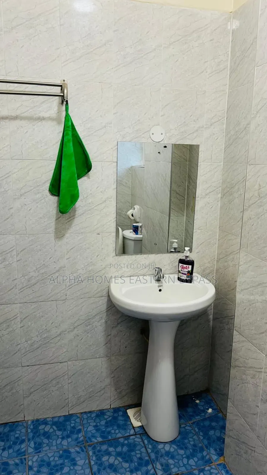 Modern 2-Bedroom Airbnb in Kamakis Stunning Northlands View