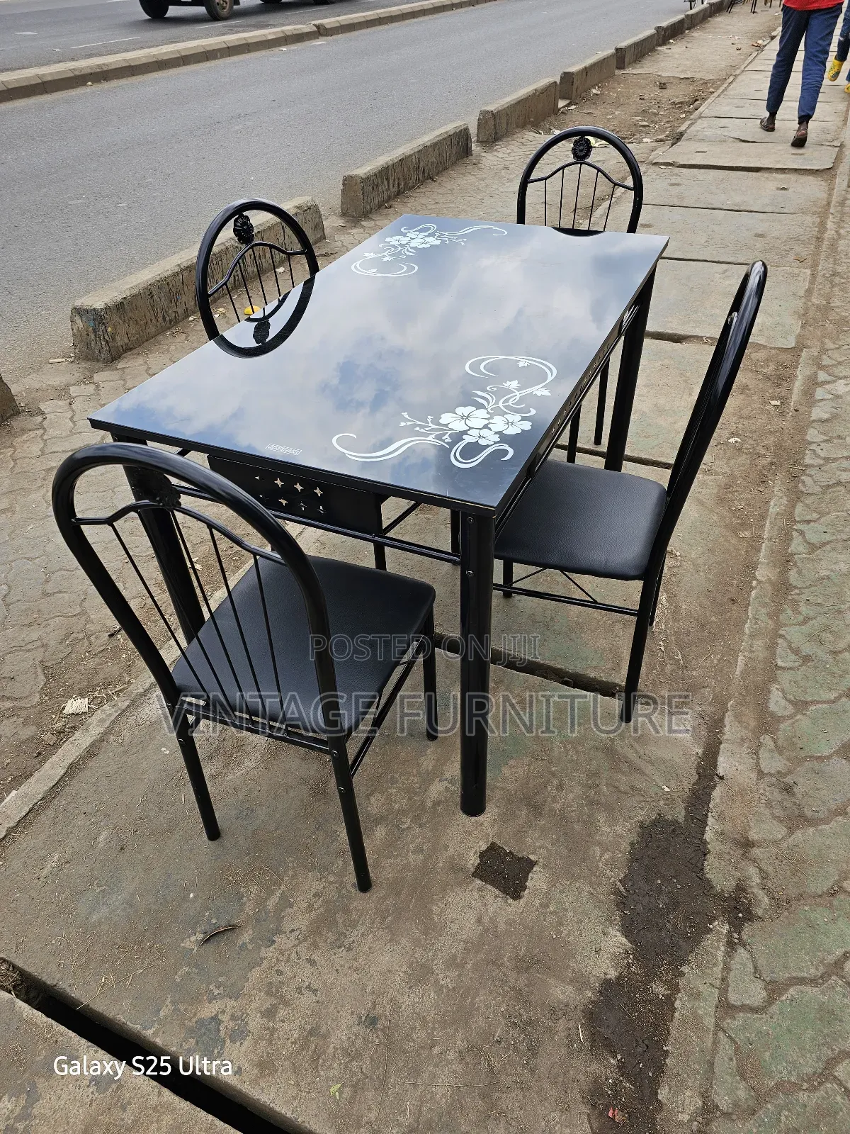 Dinning Table A009<>Sj