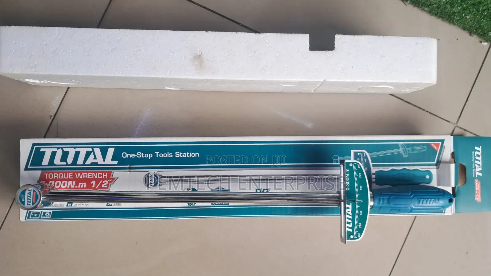 Total Thptw300n2 1/2′′ Torque Wrench.