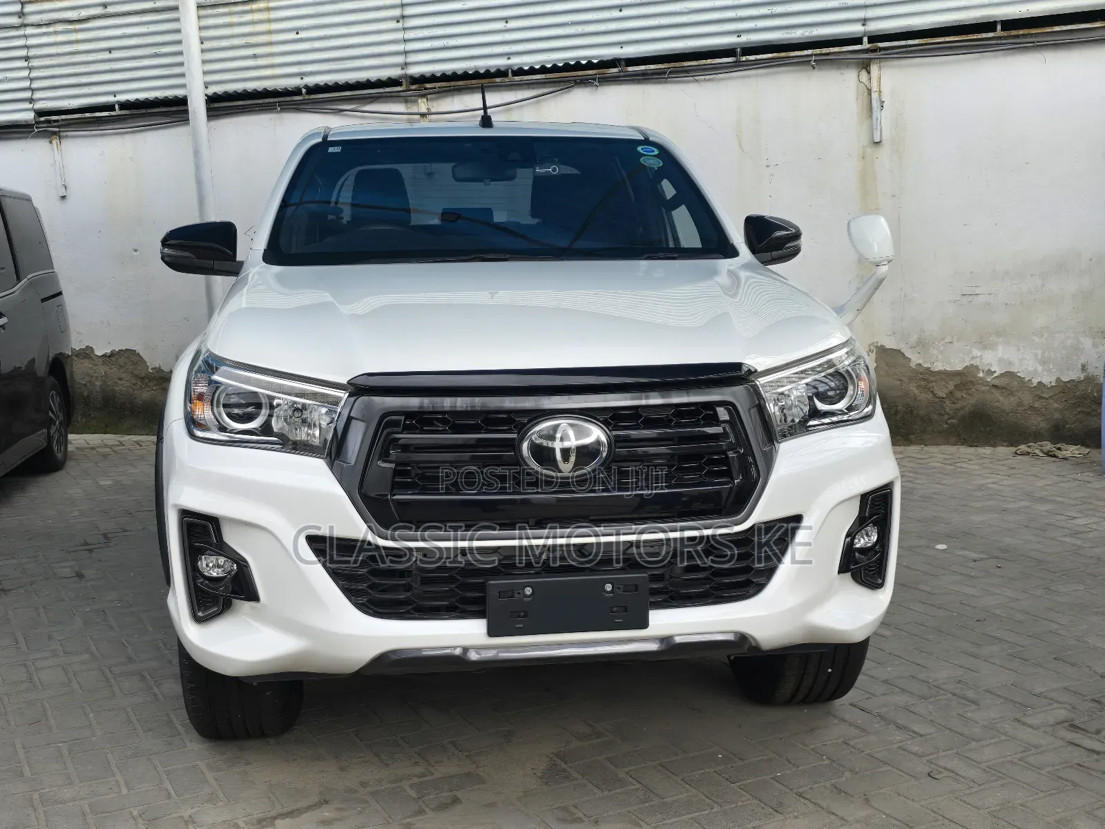 Toyota Hilux Revo Double Cab Deisel 2.4 AWD 2019 White
