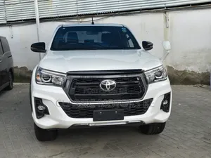 Toyota Hilux Revo Double Cab Deisel 2.4 AWD 2019 White