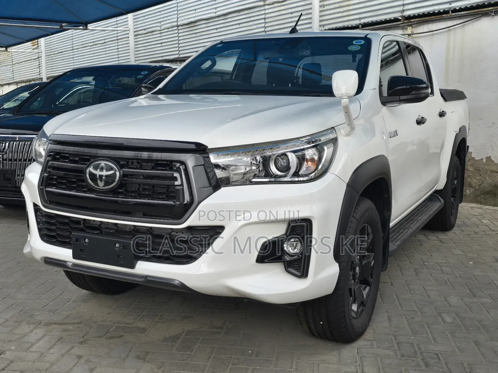 Toyota Hilux Revo Double Cab Deisel 2.4 AWD 2019 White