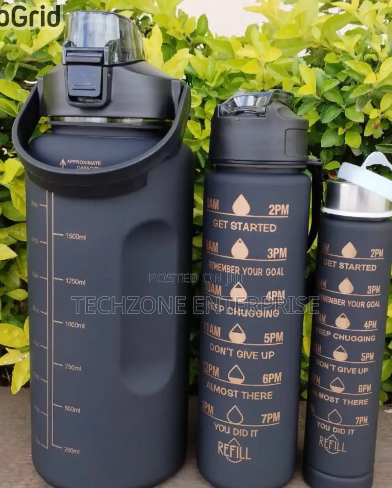*Black 3 in 1 Motivational Water Bottle *