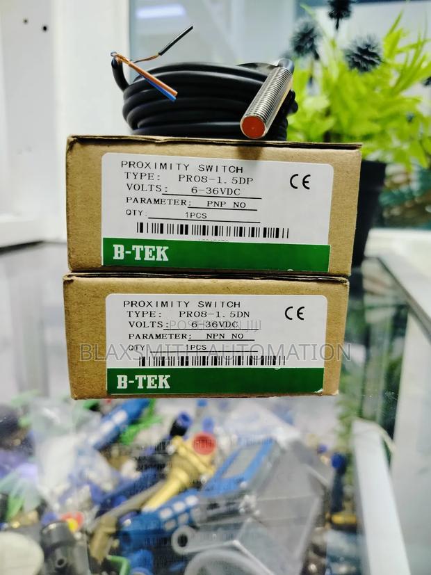 Proximity Sensor M8 - main view