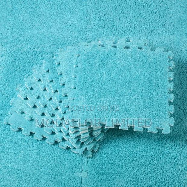 Plush Interlocking Mats That Warm Up Your Floors! - main view