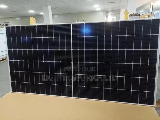 800 Watts /49v High Quality Monocrystalline Solar Panel - main view