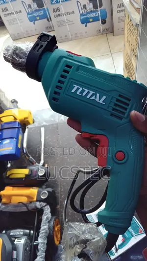 Total 680w Impact Drill.