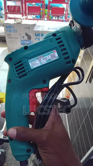 Total 680w Impact Drill.