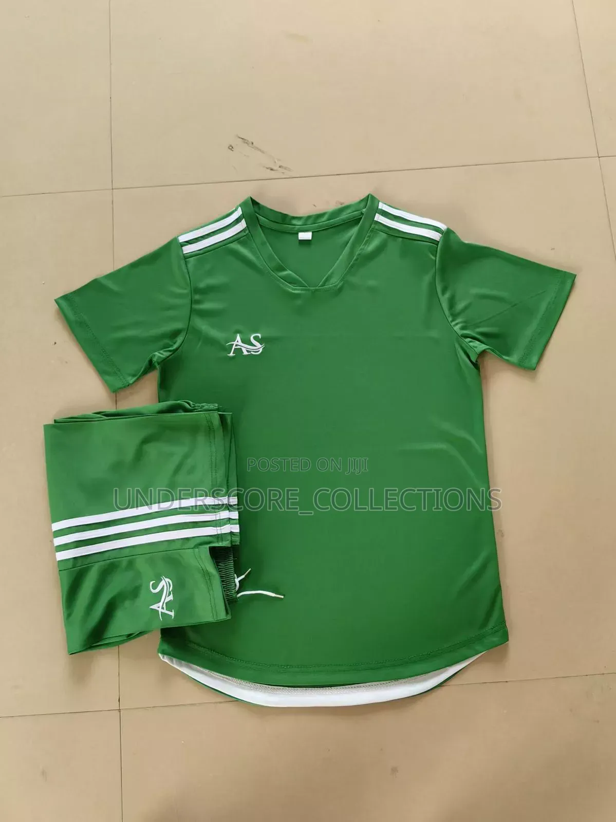 Green Soccer Sets for Both Men and Women