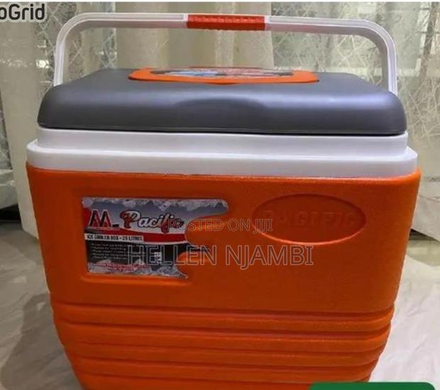 4.5ltrs Pacific Cooler Box - main view