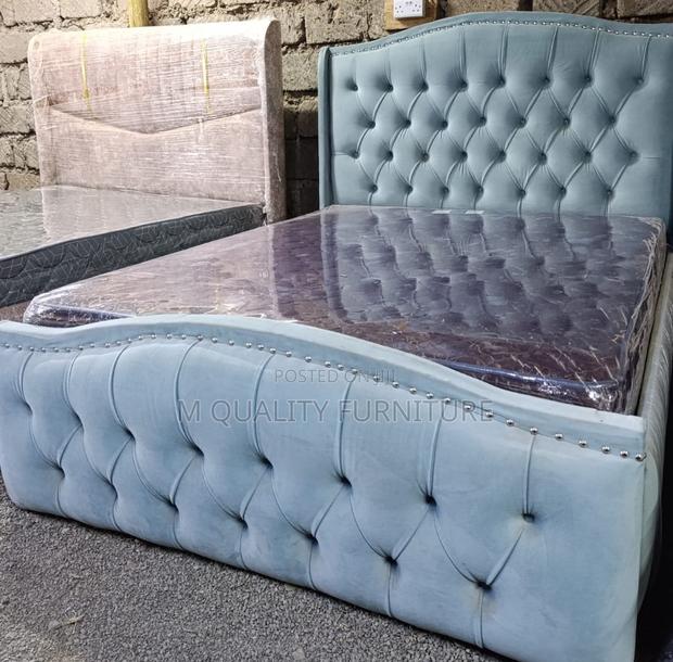 5 by 6 Chesterfield Bed