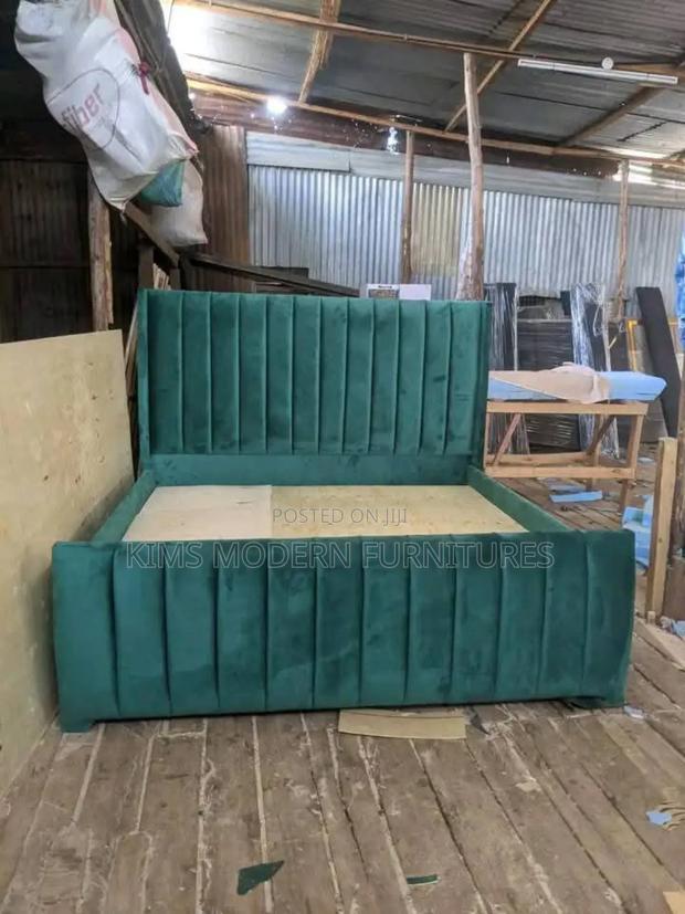 Chester Bed 5 by 6 Green - main view