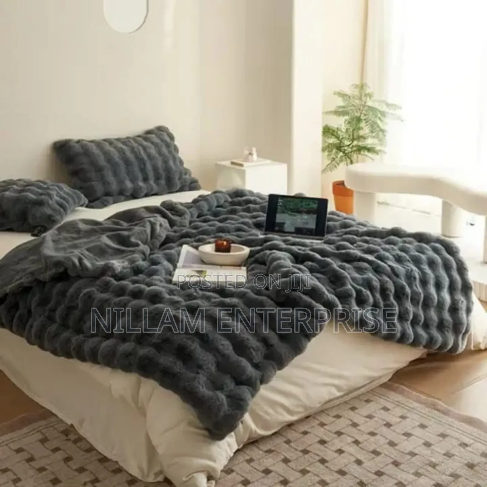 Soft Bubble Winter Throw Blanket