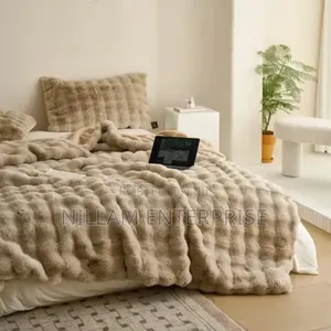 Soft Bubble Winter Throw Blanket