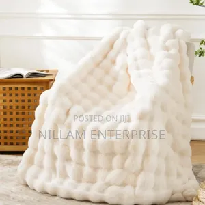 Soft Bubble Winter Throw Blanket