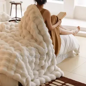 Soft Bubble Winter Throw Blanket