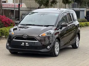 Toyota Sienta 2018 Brown