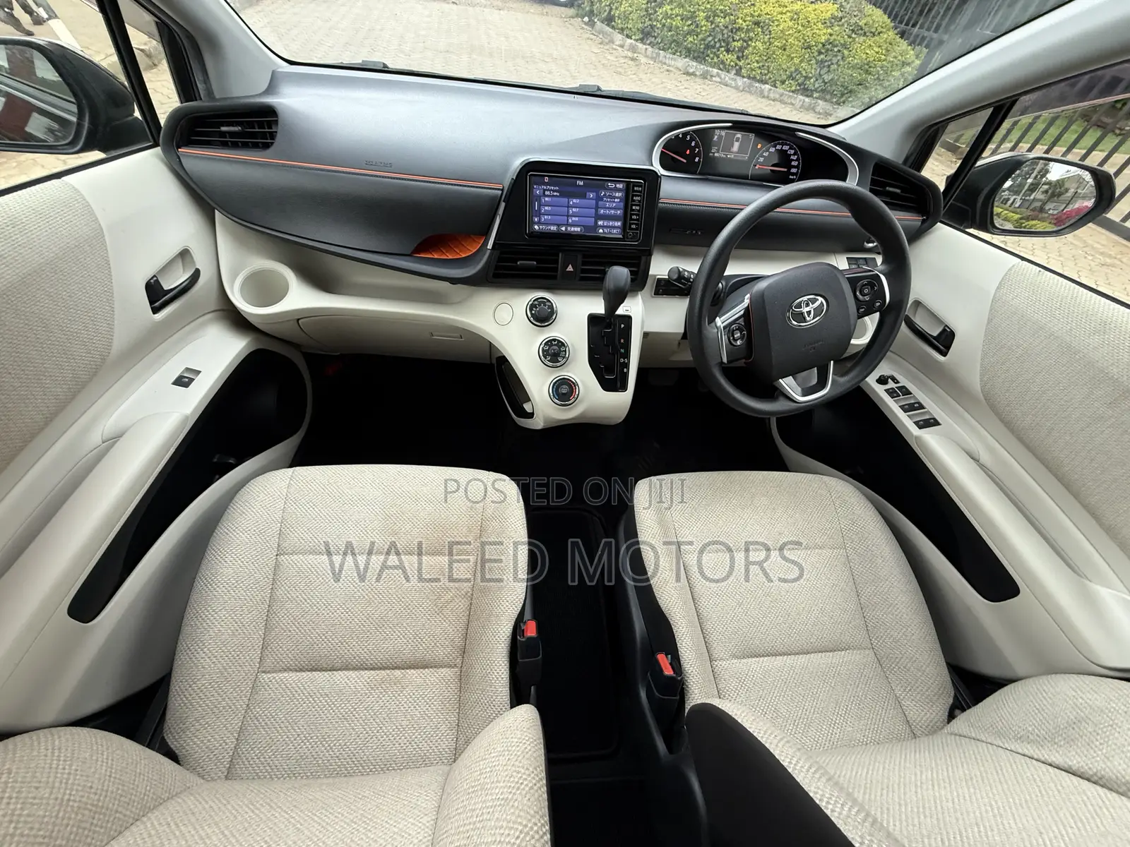 Toyota Sienta 2018 Brown