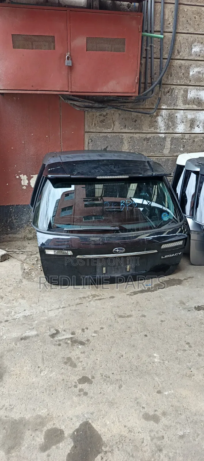 Subaru Outback Tail Gate