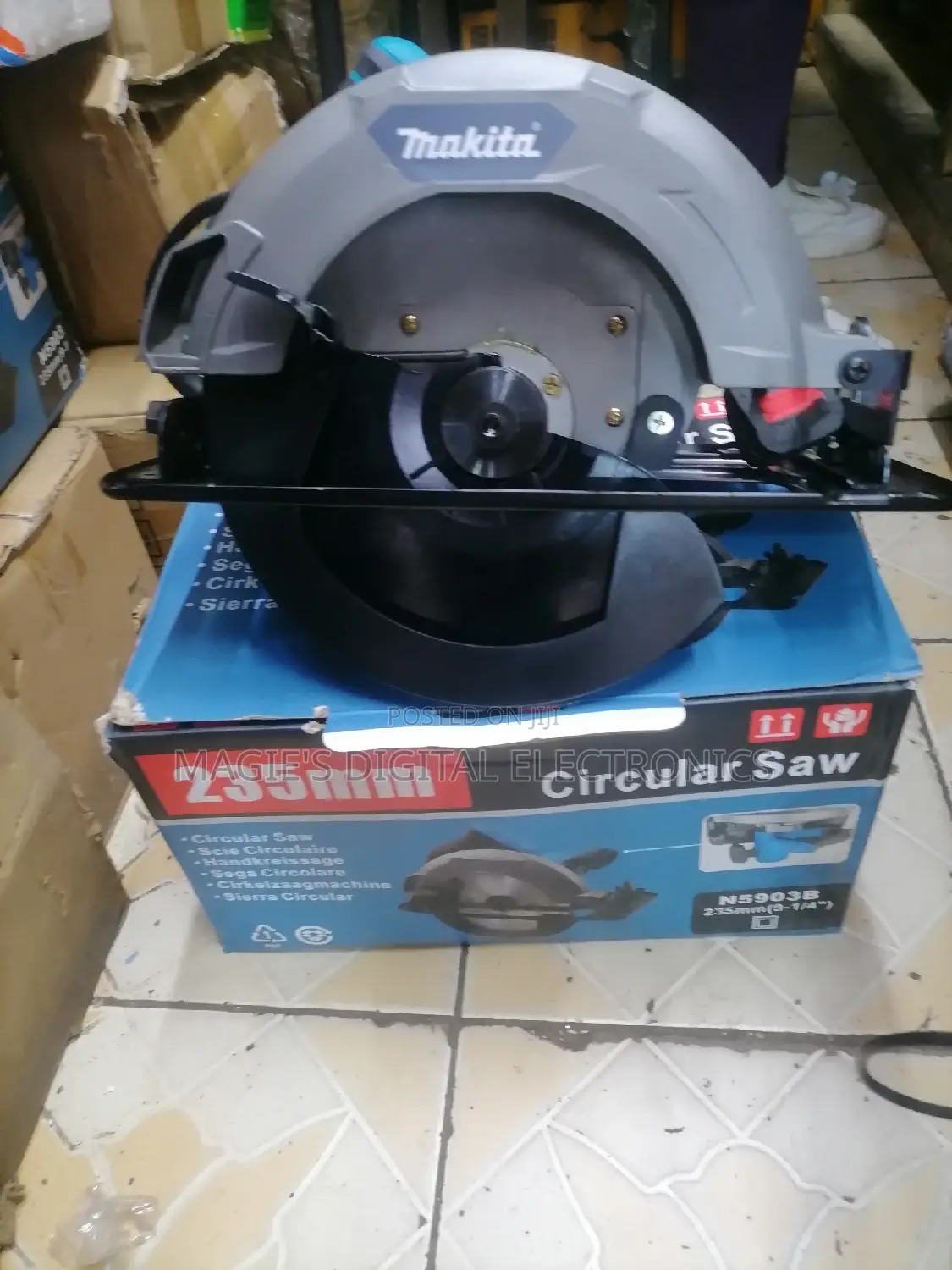 Highly Noted 2000w Makita Circular Saw