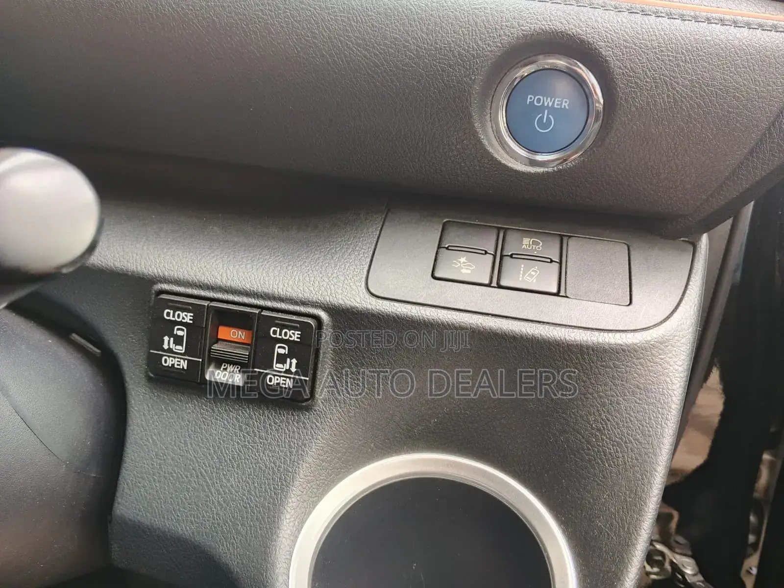 Toyota Sienta 2018 Black