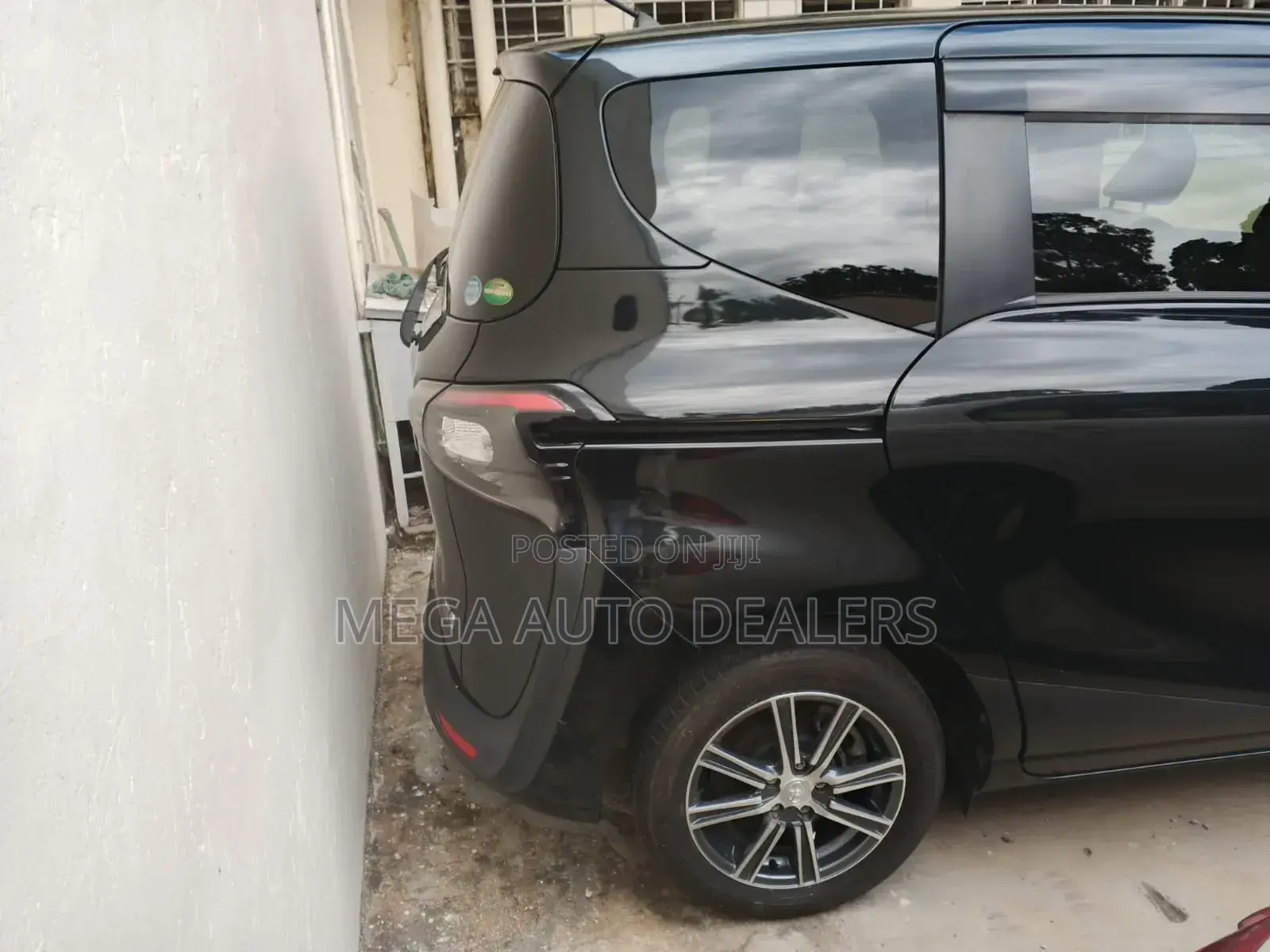 Toyota Sienta 2018 Black