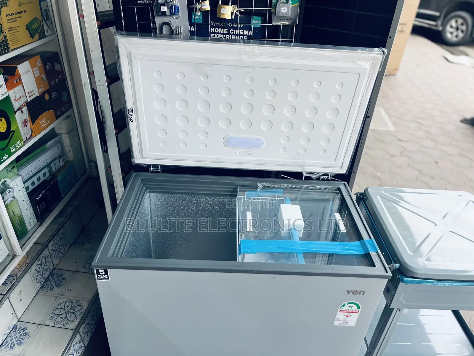 Von Vafc25dkg Chest Freezer - 252l