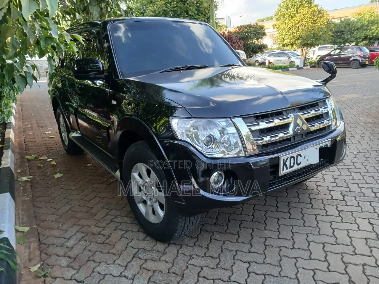 Mitsubishi Pajero V80 3.0 VR-I 2014 Black