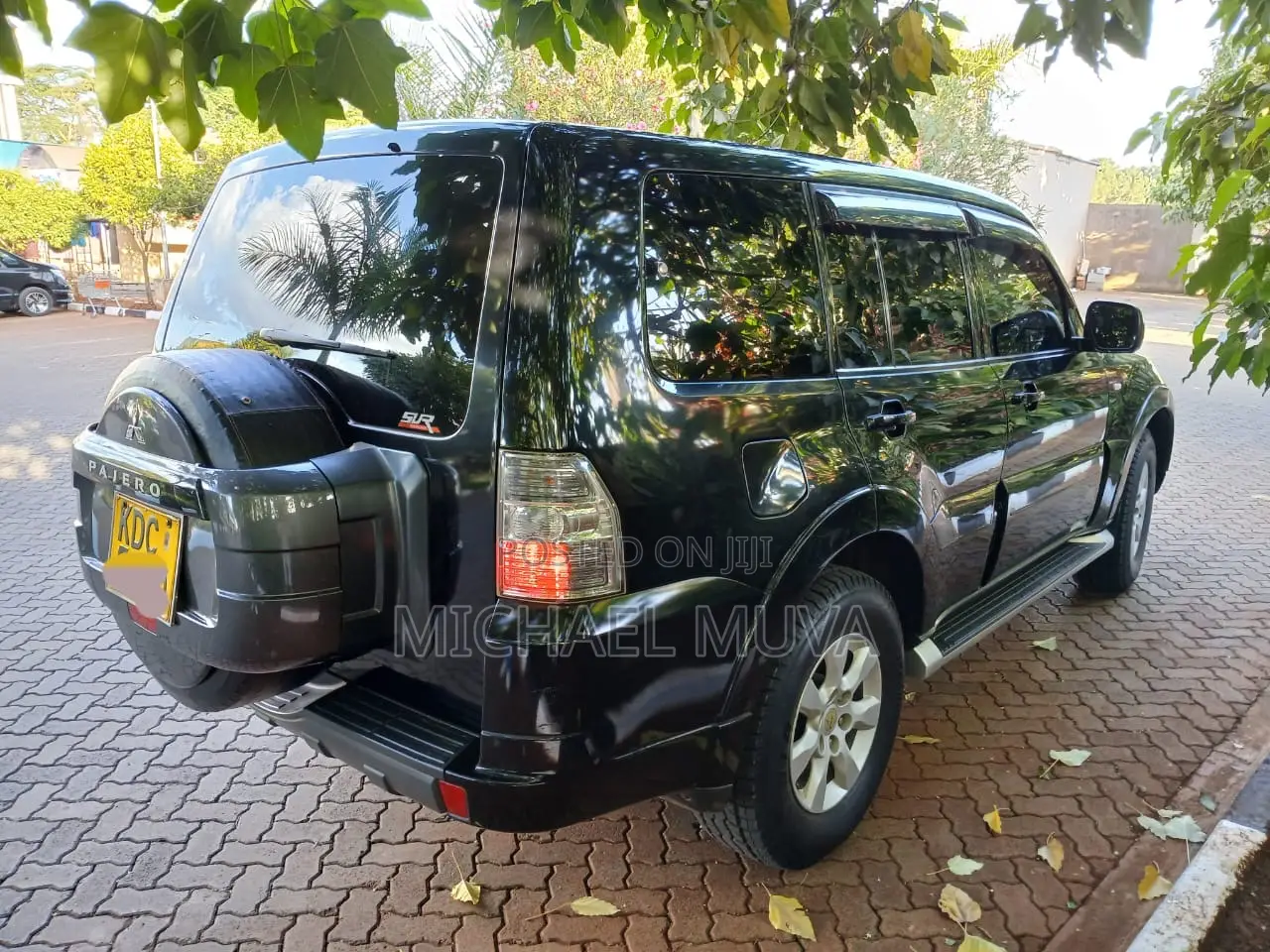 Mitsubishi Pajero V80 3.0 VR-I 2014 Black
